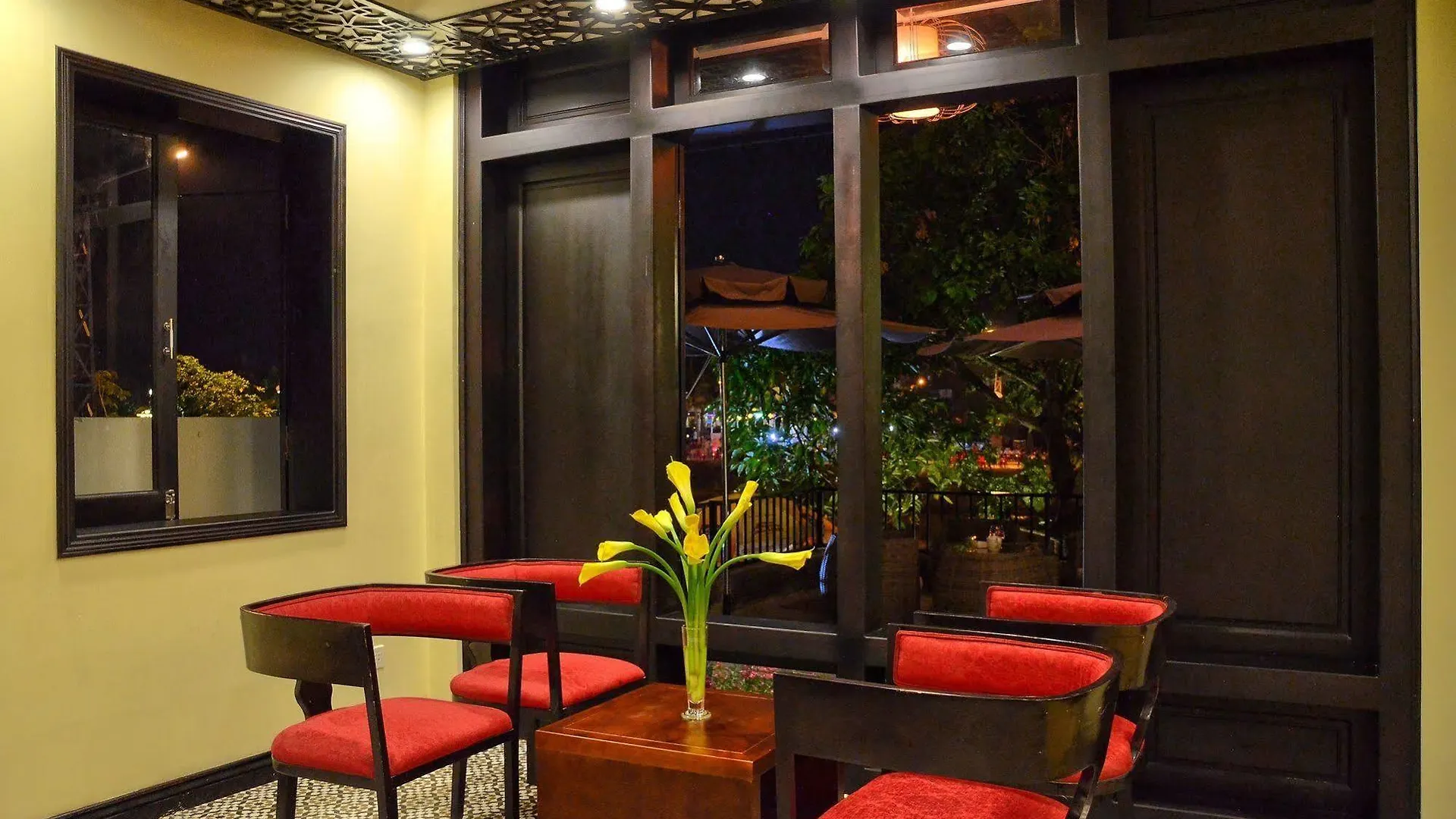 River Suites Χόι Αν 4*,