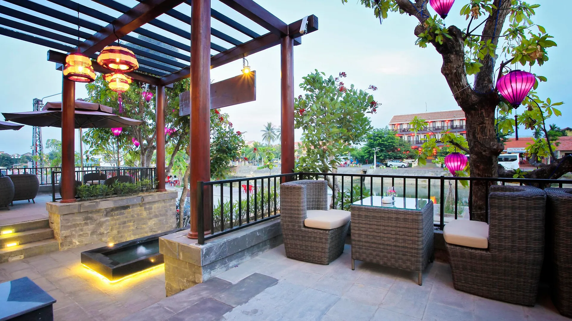 River Suites هوي ان