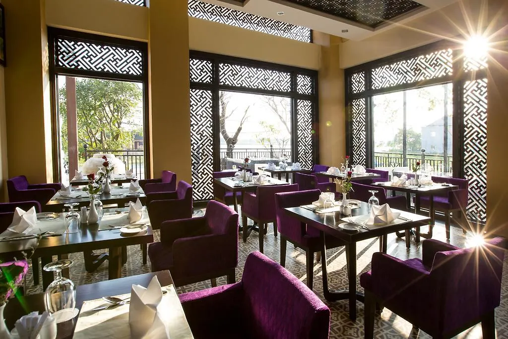 River Suites هوي ان 4*,