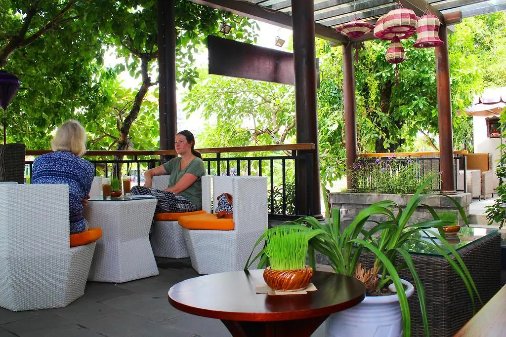 **** Hotel River Suites Hoi An Vietnam